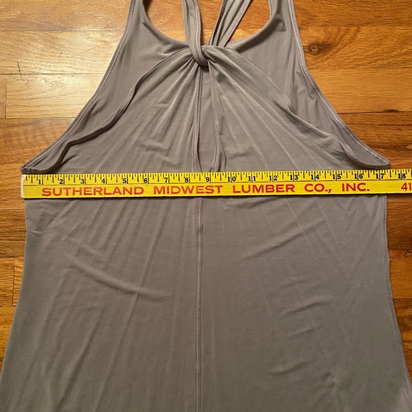 Lululemon tank top 😊❤️😊❤️ - Picture 3 of 4